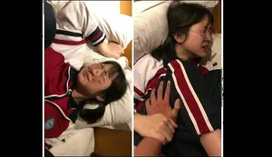 Cô em múm mĩm khoe bím đẹp vú căng trên livestream