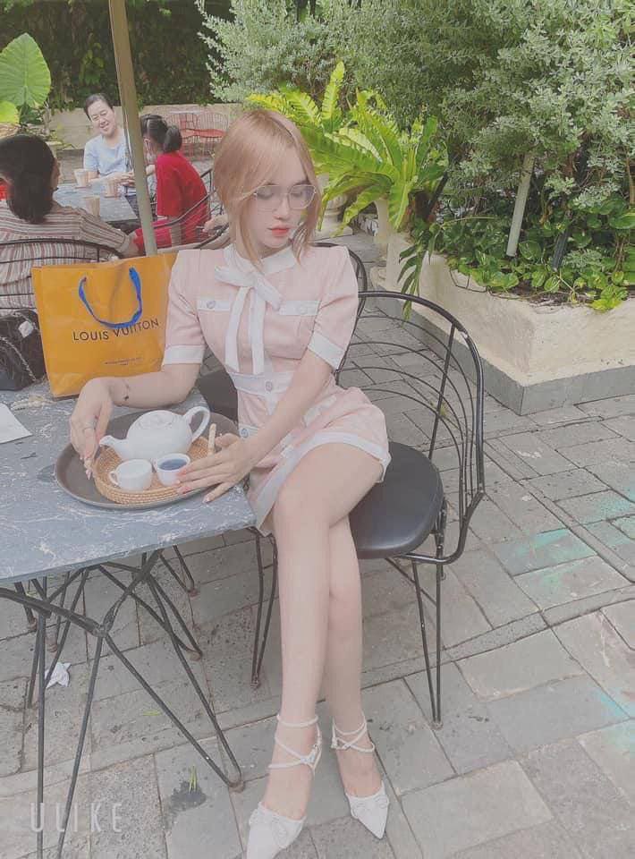 Cháu trai phát hiện dì trẻ chuyên tìm trai lạ trên mạng và cậu đã có kế hoạch…