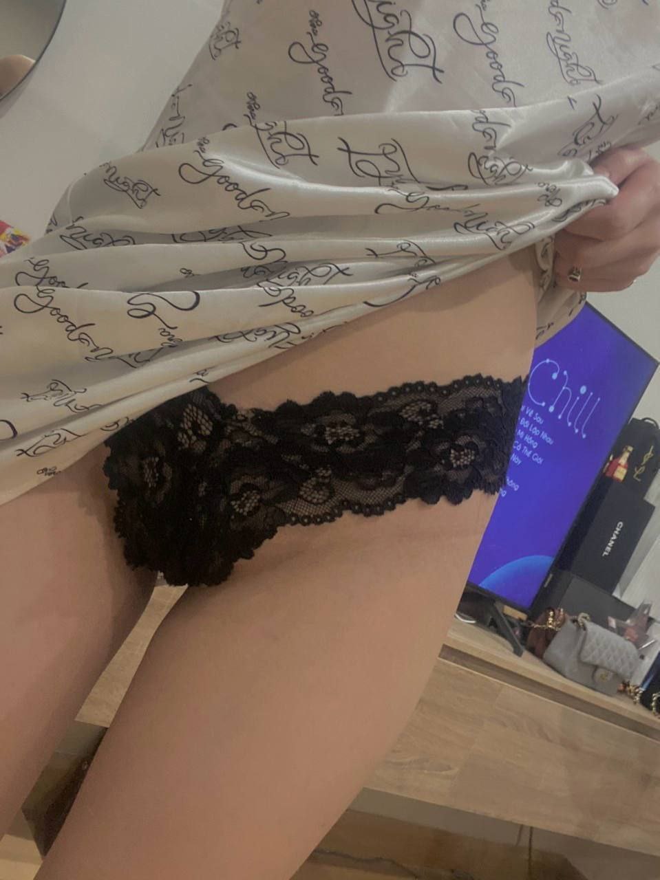 Anh nhân viên mát-xa và em người mẫu dáng chuẩn vú to